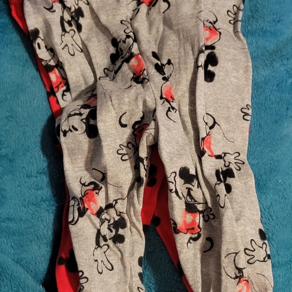 Pj Set Disney Mickey Mouse 12 months 4 Piece Unisex Boys New NWT - Picture 4 of 16